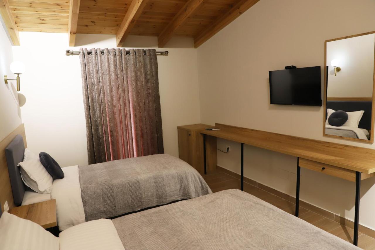 Mili Hotel بيرات المظهر الخارجي الصورة