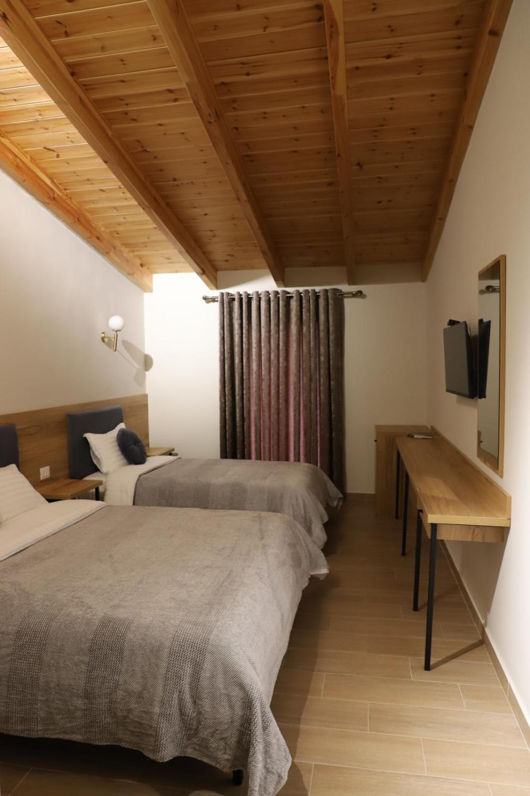 Mili Hotel بيرات المظهر الخارجي الصورة